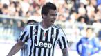 Mario Mandzukic terpilih menjadi pemain terbaik Juventus pada bulan November dan akan menerima penghargaan pada hari Minggu sebelum kick-off pertandingan antara Juventus vs Fiorentina.