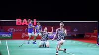 Ganda putra Indonesia, Kevin Sanjaya Sukamuljo/Marcus Fernaldi Gideon, dalam momen kemenangan di final Indonesia Open 2021 yang digelar di Nusa Dua, Bali, Minggu (28/11/2021). (Dok. PBSI)
