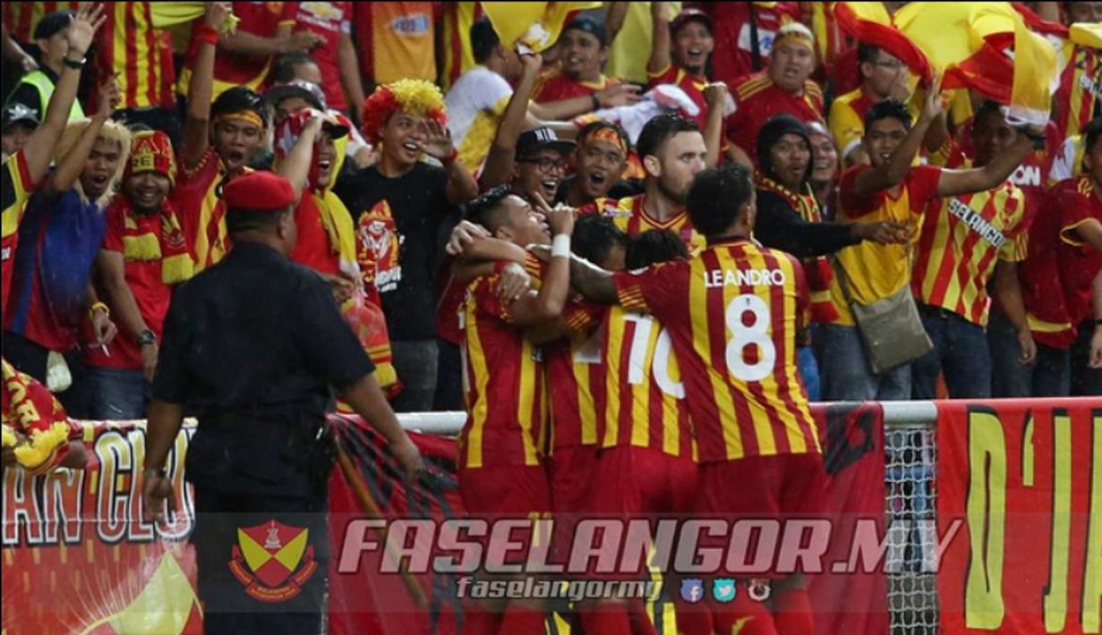 Pemain Selanggor FA merayakan gol yang dicetak Ahmad Hazwan Bakri ke gawang Kedah FA dalam final Piala Malaysia di Stadion Shah Alam, Selangor, Sabtu (12/12/2015). (Instagram/Faselangor.my))