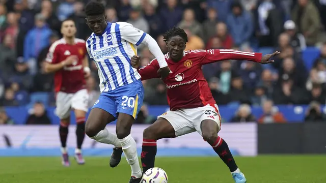 Foto: Gol Telat Joao Pedro Bawa Brighton Pecundangi MU di Liga Inggris