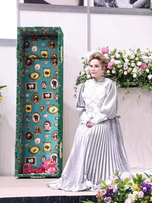 Dewi Soekarno dalam acara pameran seni di Tokyo, Jepang (Foto: Instagram @dewisukarnoofficial)
