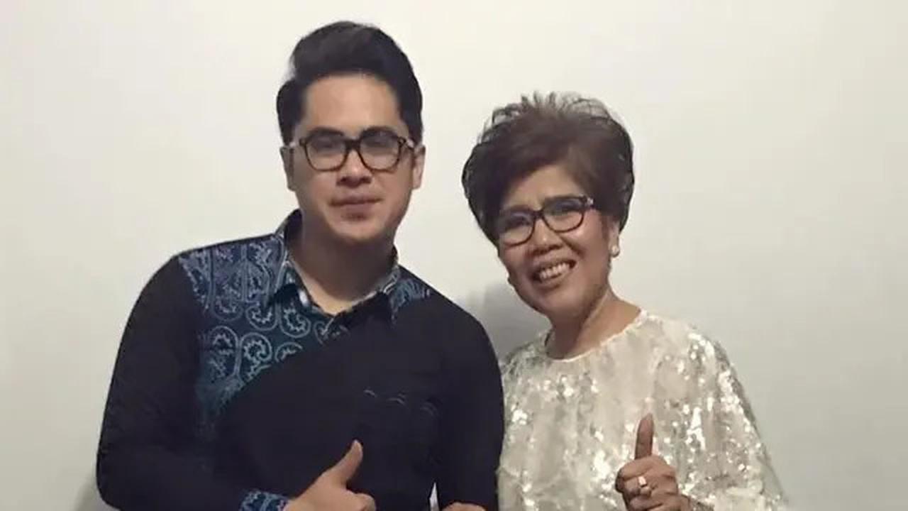 Galeri Foto Rita Butar Butar Pakai Dress Brokat, Busananya Selalu Maksimal saat Bernyanyi