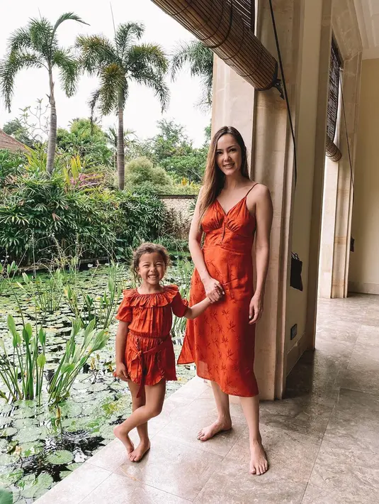 (Instagram/cathysharon)