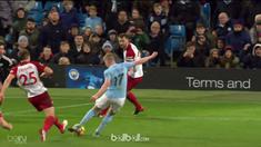 Kevin De Bruyne tampil gemilang saat membantu Manchester United menang 3-0 atas West Brom dengan torehan gol dan assist dalam lanj...