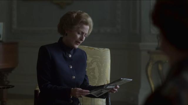 PM Inggris Margaret Thatcher alias The Iron Lady di The Crown.