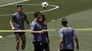 Pemain Real Madrid, James Rodriguez, Cristiano Ronaldo, Marcelo saat mengikuti sesi latihan jelang laga final Liga Champions di Madrid, Spanyol (30/05/3017). Di laga final nanti Real Madrid akan berhadapan dengan Juventus. (EPA/Mariscal)