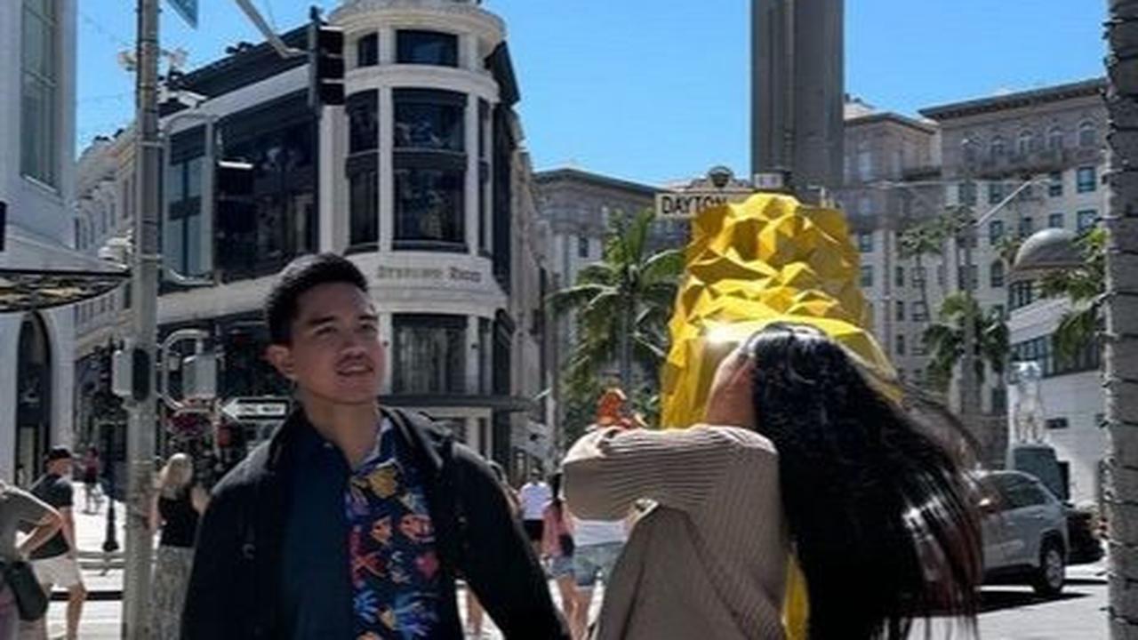 Momen Kaesang dan Erina jalan-jalan di California, Amerika Serikat ini menjadi sorotan dan marak mendapat komentar netizen.