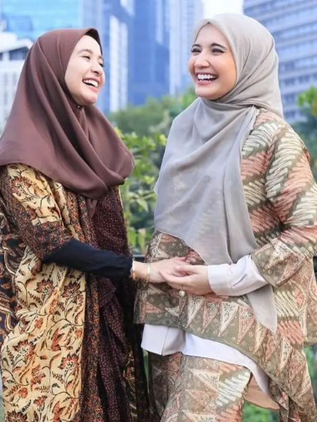 Laudya Cynthia Bella dan Zaskia Sungkar