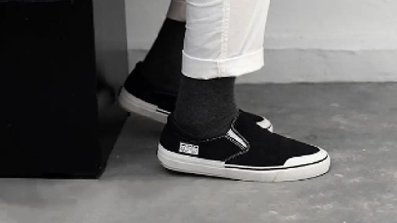 Dear Guys, Perhatikan Cara Pilih Sepatu Ini Biar Makin Semangat Ngantor dan Kuliah