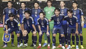 Starting XI pemain Jepang dalam laga melawan Timnas Indonesia saat laga Grup C Putaran Ketiga Kualifikasi Piala Dunia 2026 di Suita Stadium, Jepang, Selasa (10/06/2025). (AP Photo/Kyodo News/Shohei Miyano)