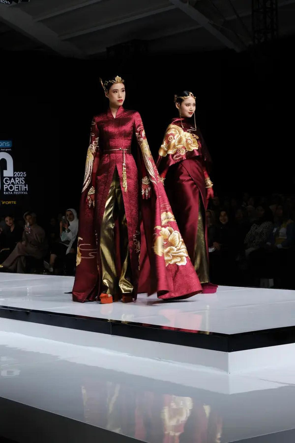 Termarun-marun, Tren Warna Baju Lebaran dari Runway Garis Poetih Raya Festival 2025