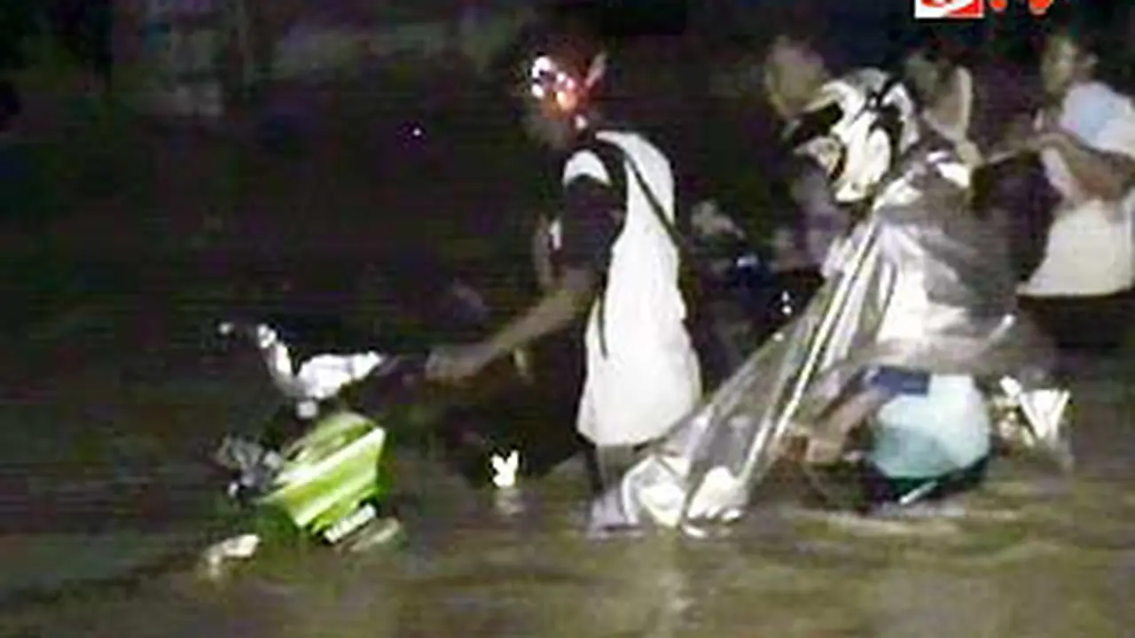 111204terk1banjir-daerah.jpg