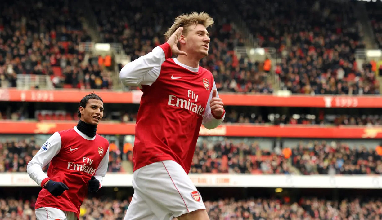 Nicklas Bendtner yang telah pensiun pada Januari 2020 bersama FC Copenhagen total mencetak 32 gol dan 16 assist dari total 136 laga di Premier League Liga Inggris hanya bersama Arsenal mulai musim 2007/2008 hingga 2013/2014. (AFP/Glyn Kirk)
