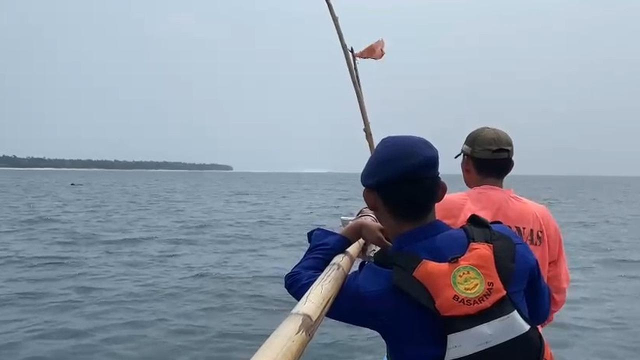 Nelayan Hilang Usai Perahu Terbalik di Labuhan Jukung Lampung