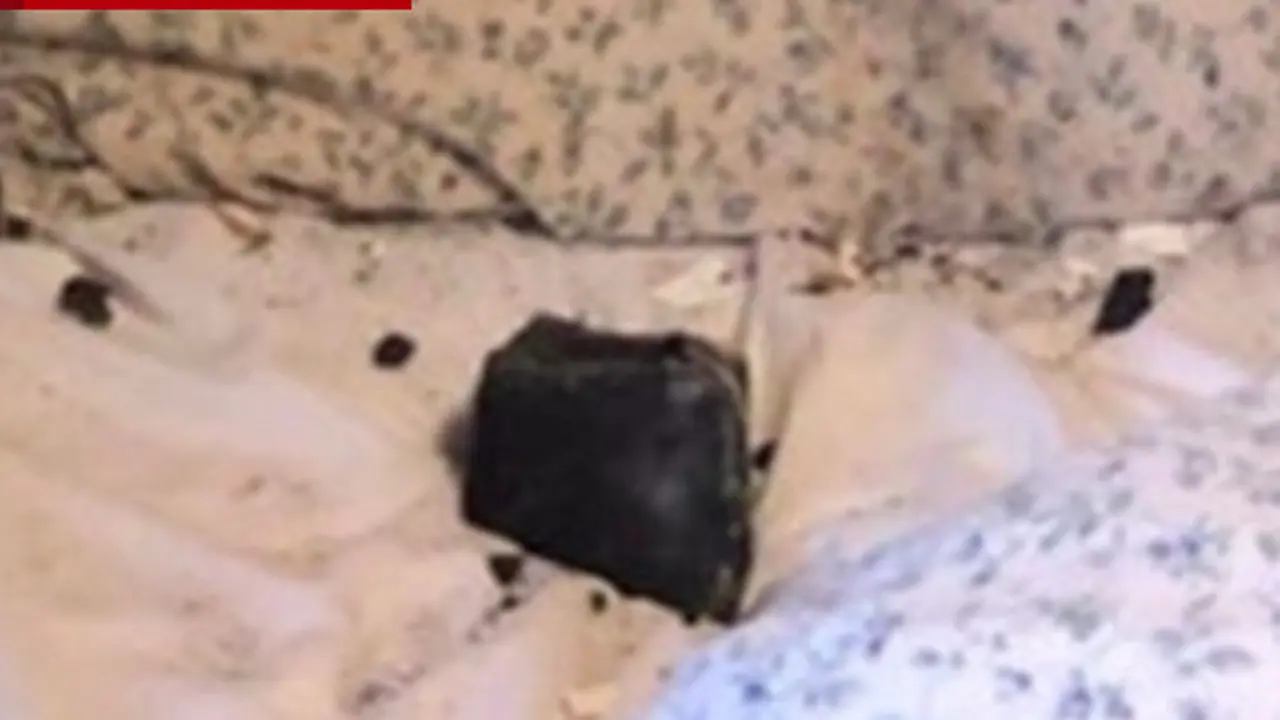 meteor jatuh saat wanita ini tidur