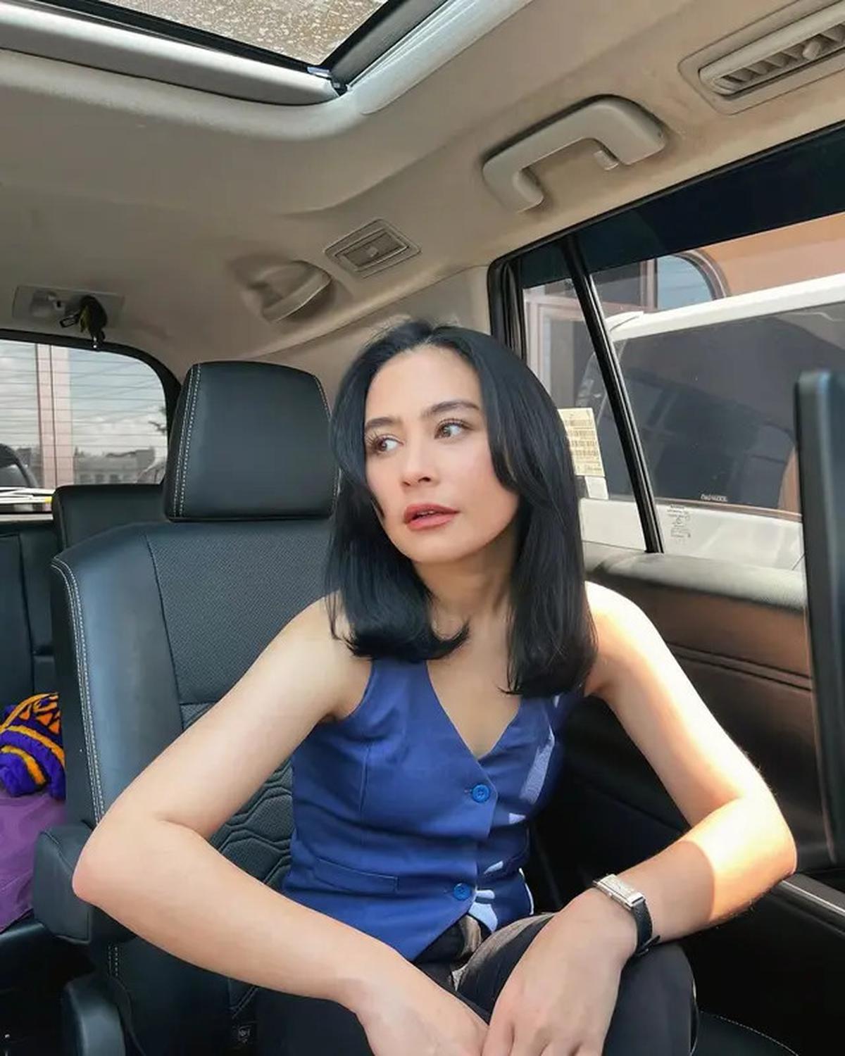6 Potret Terbaru Prilly dengan Rambut Sebahu, Aura Wanita Independen Terpancar