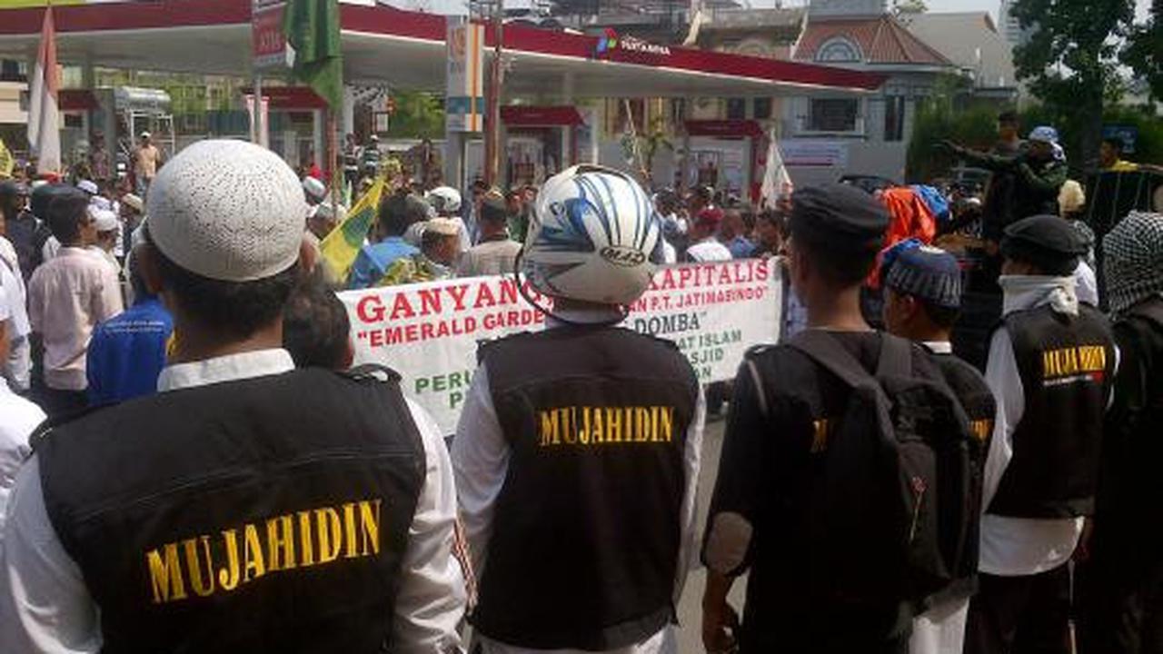 Ratusan ormas Islam bentrok dengan Polisi