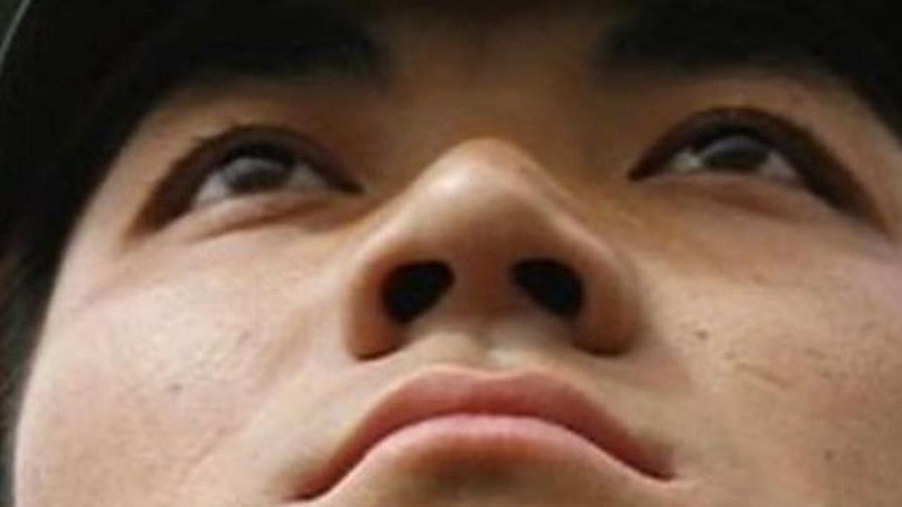 Ada Jarum di Kerah, Pria Ini Ungkap Rasanya Pakai Seragam Bak Tentara Cina