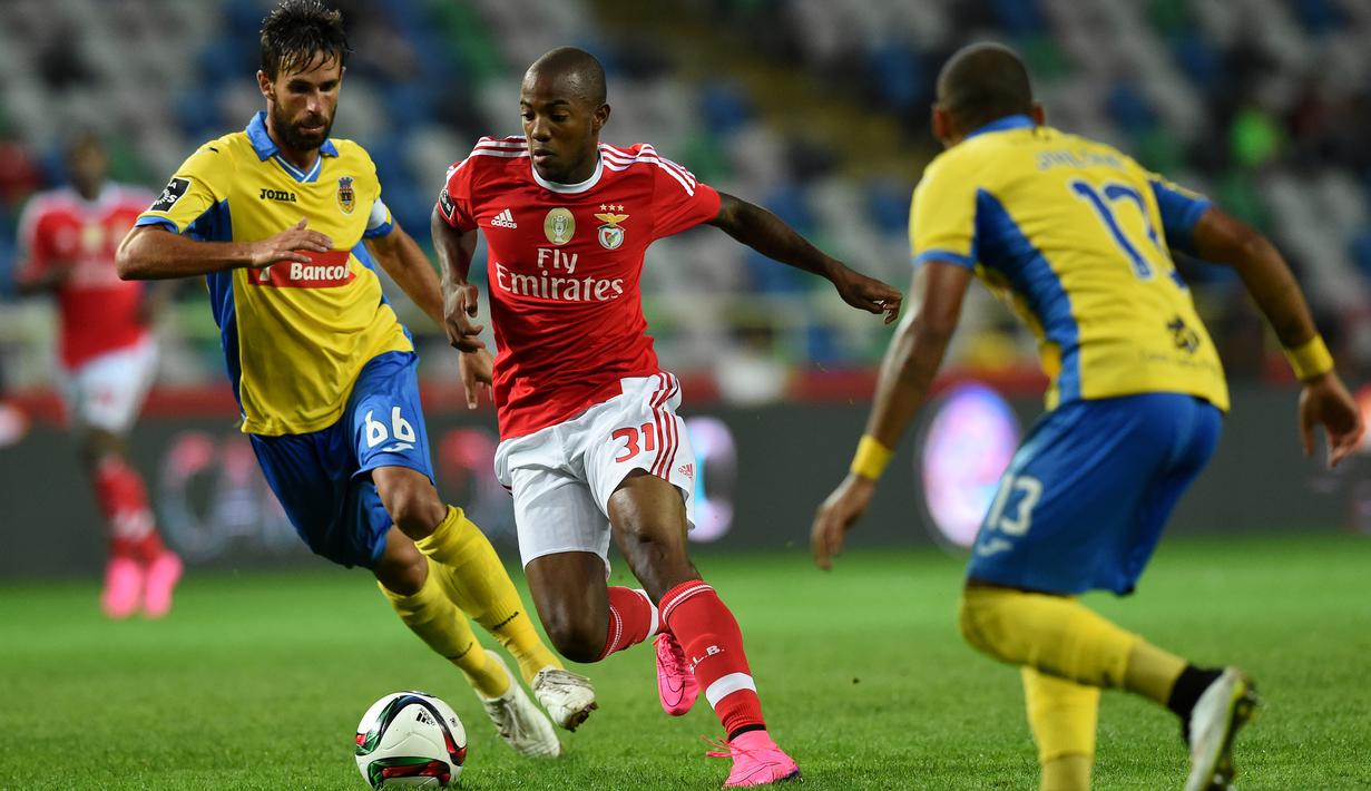 Victor Andrade saat ini bermain di Benfica. Pemain berusia 20 tahun ini sebelumnya bermain di Santos, Brasil. (AFP/Francisco Leong)