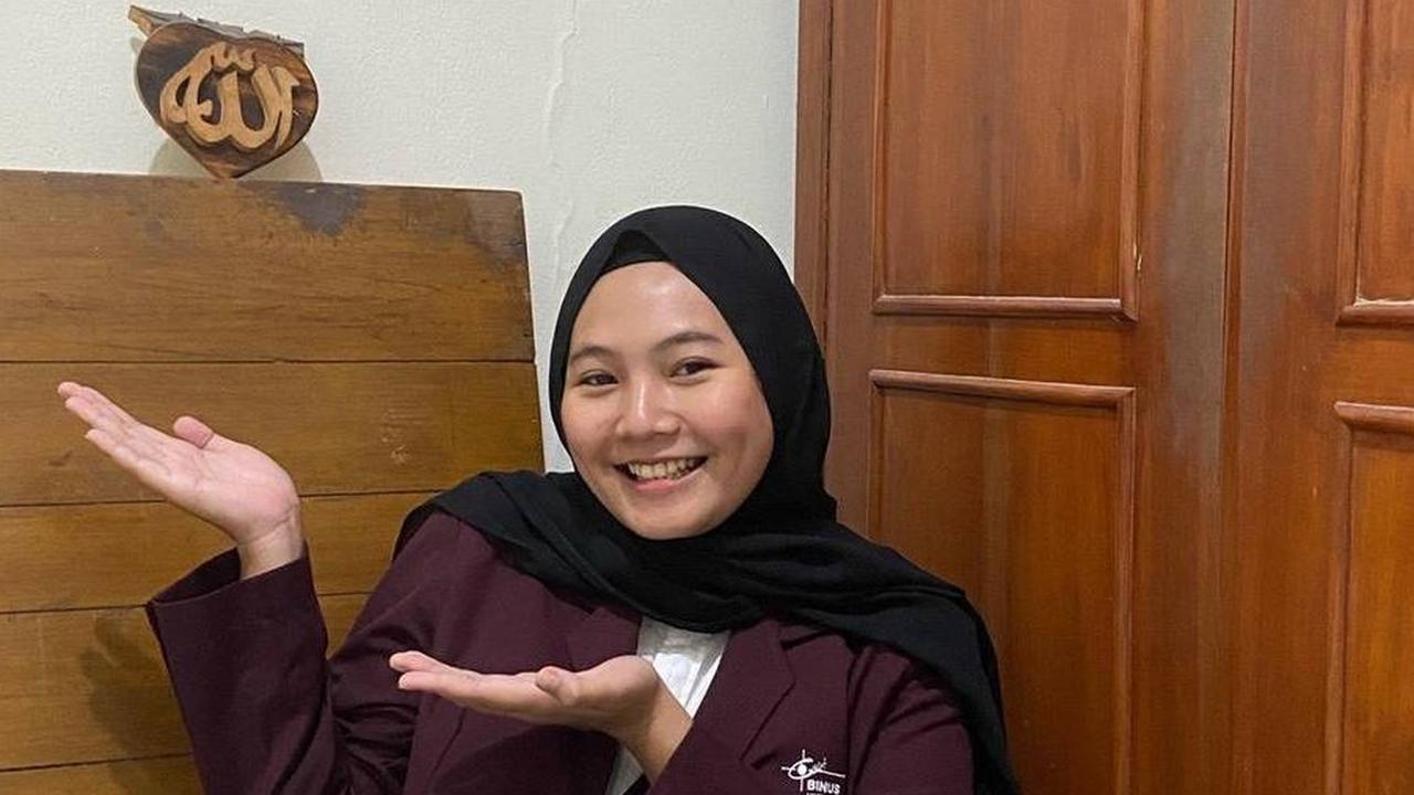 "Allah 'Tapi Ku permudah sidang mu'," ungkapnya. <br>