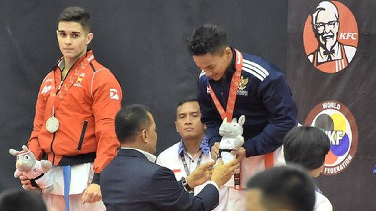 Pertama kalinya karateka Indonesia raih emas di kejuaraan dunia