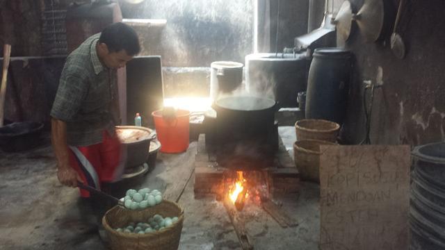 Resep Lezat Telur Asin Brebes yang Bertahan Hingga Setengah Abad