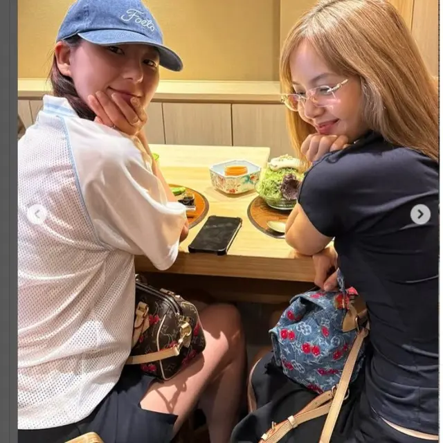 Kondisi Lisa BLACKPINK Dipertanyakan Usai Bagikan Video Telinganya Terlihat Berdarah Saat Liburan di Jepang.  (dok.Instagram @lalalalisa_m/https://www.instagram.com/p/DLhwANPymDq/)