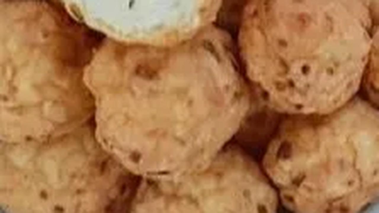 Kuliner Indonesia kembali mencatat prestasi gemilang di kancah internasional, kali ini melalui bakso goreng yang berhasil masuk dalam daftar 50 meatballs terenak di dunia versi TasteAtlas.&nbsp;
