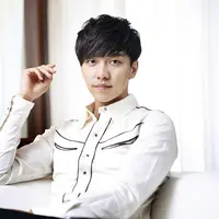 Lee Seung Gi (via dramafever.com)