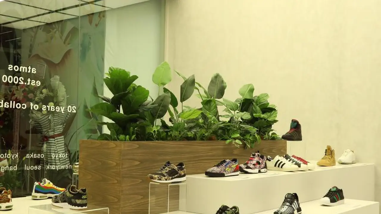 Berburu Sneakers Langka dan Aksesori Streetwear di Gerai Atmos Jakarta