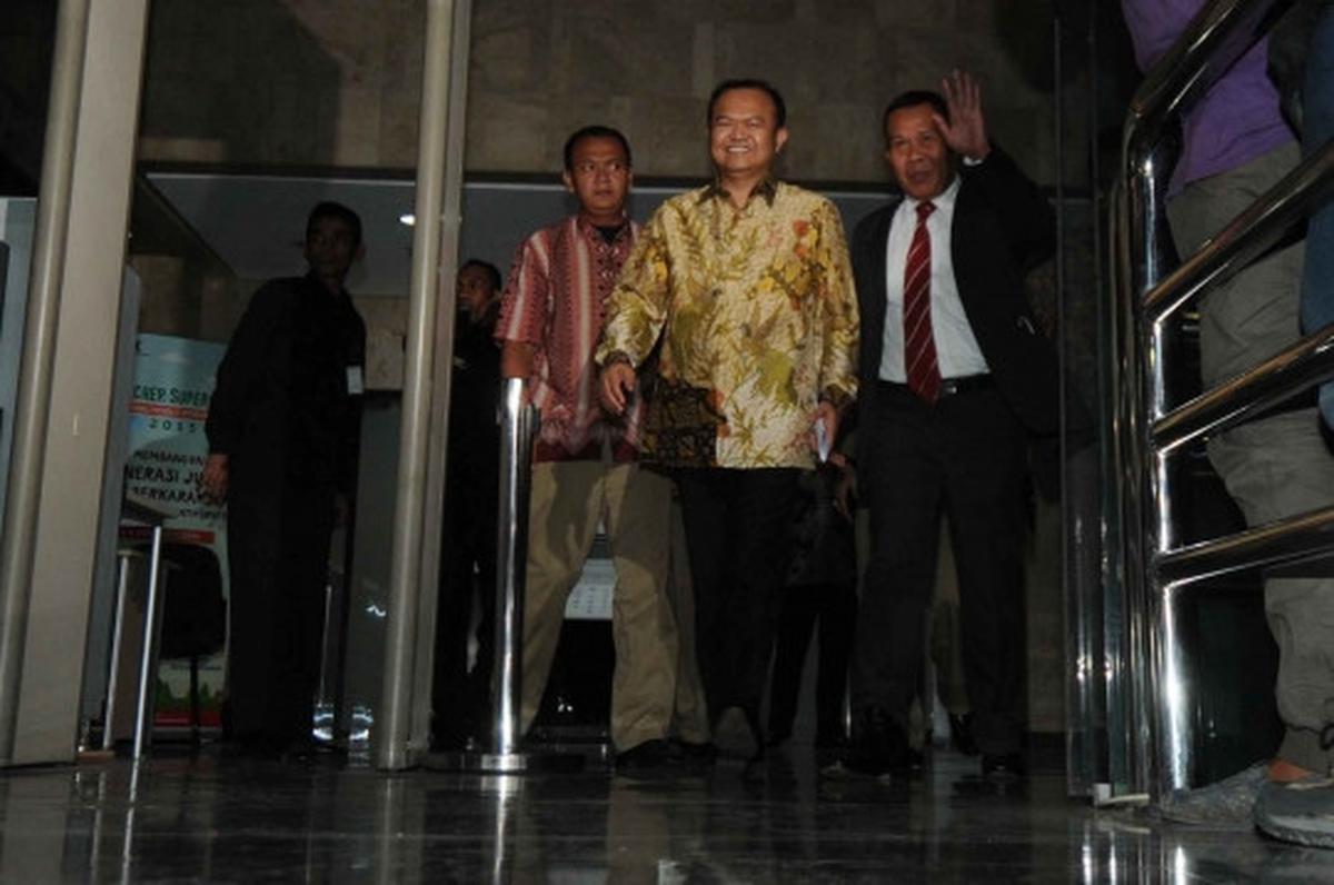 Begini ekspresi tersangka Rio Capella usai diperiksa 12 jam di KPK