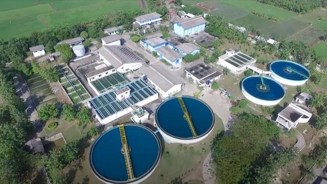 Pabrik milik Petrokimia Gresik