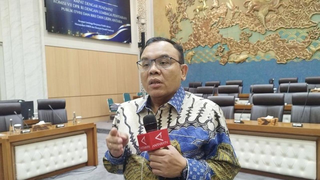 Kesejahteraan Tenaga Administratif Pendidikan Belum Merata, Komisi VII Desak Kemendikdasmen Bertindak