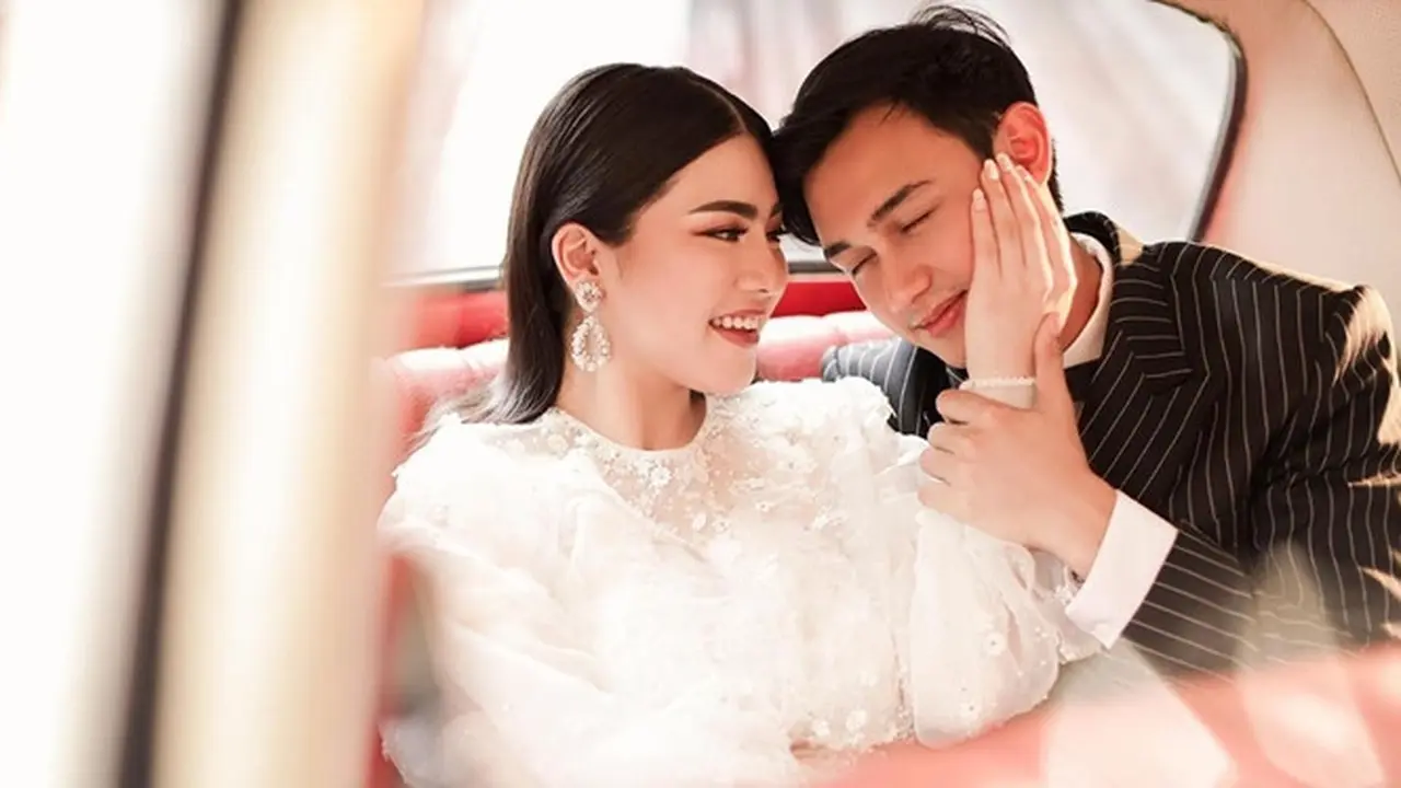 Rayakan Hari Valentine, 7 Selebriti Ini Unggah Foto Bareng Pasangan