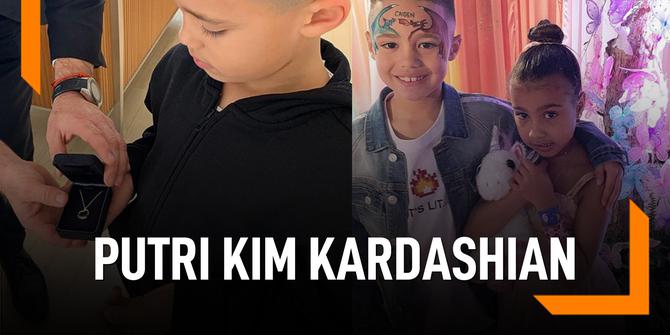 VIDEO: Potret Anak 7 Tahun Hadiahi Putri Kim Kardashian