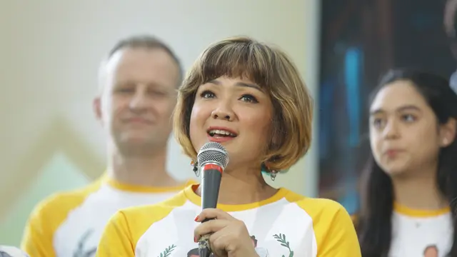 [Fimela] Nirina Zubir