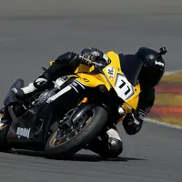 ilustrasi mimpi jatuh dari motor/dan garri/unsplash