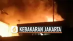 Sejumlah rumah warga di permukiman padat penduduk di kawasan Cilincing terbakar Minggu (3/11) malam. Kebakaran diduga karena hubungan pendek arus listrik di salah satu rumah.