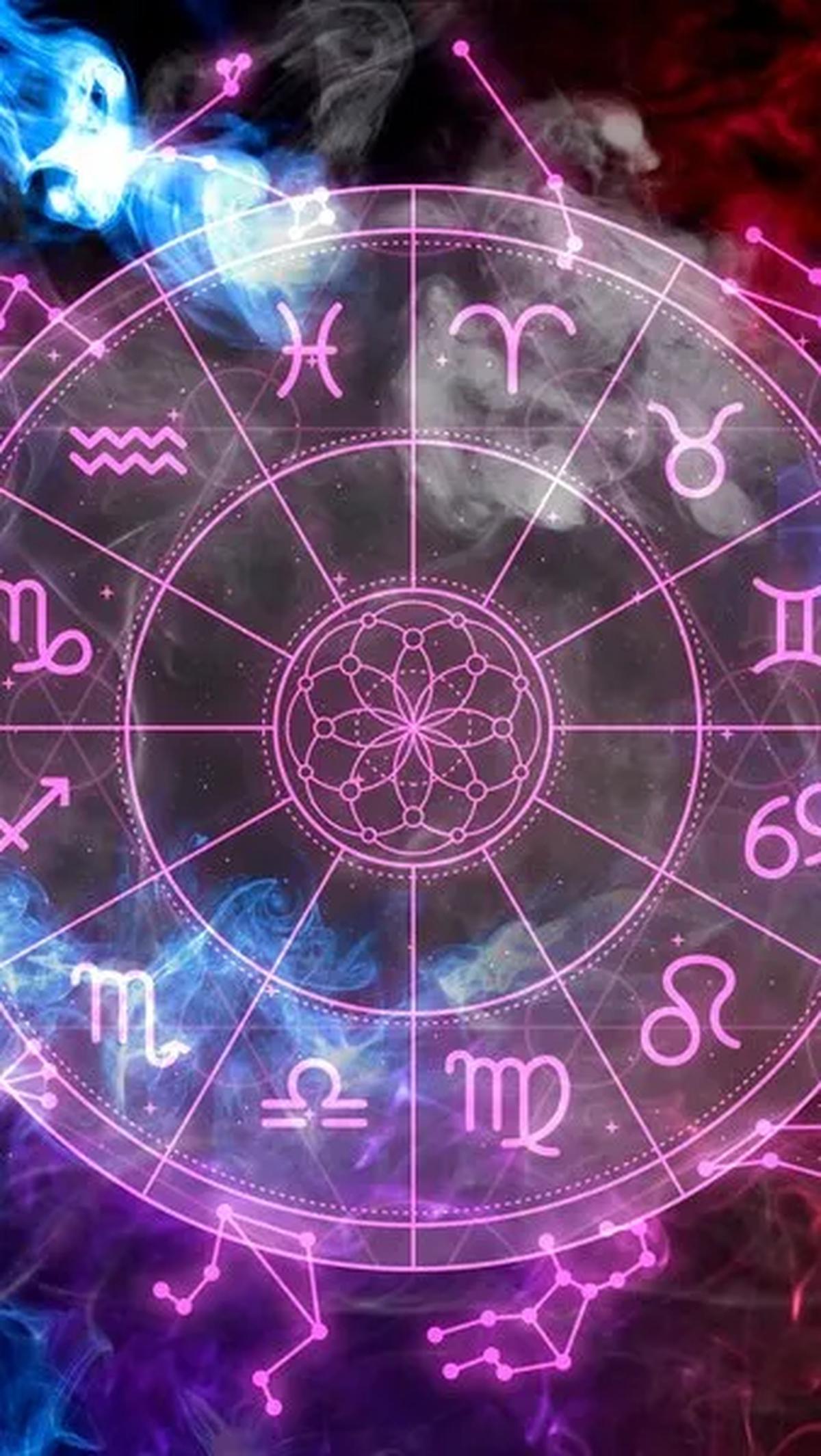 Kepribadian Orang yang Percaya Zodiak