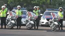 Sejumlah anggota kepolisian saat mengikuti Apel  "operasi patuh jaya 2015" di lapangan dit lantas Polda metro jaya, Jakarta, Rabu (27/5/2015). Operasi ini merupakan cipta kondisi menjelang bulan ramadan. (Liputan6.com/Herman Zakharia)