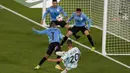 Giovani Lo Celso yang dua kali memberikan asisst juga tampil impresif dalam pertandingan ini dengan beberapa kali mengancam gawang Uruguay. (AP/Natacha Pisarenko)