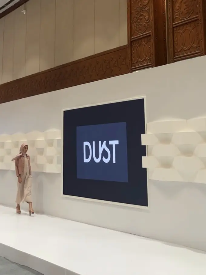 DUST