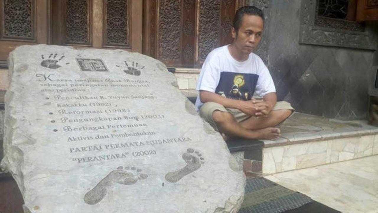 Penampilan Ki Joko Bodo dengan gaya rambut barunya