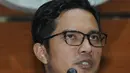 Juru Bicara KPK Febri Diansyah memberi keterangan terkait dugaan korupsi Bupati Mojokerto, Mustofa Kamal Pasa, Jakarta, Senin (30/4/). Dalam pengeledahan rumah Mustofa, KPK benyita sejumlah mobil dan uang sebesar 4 millyar. (Merdeka.com/Dwi Narwoko)