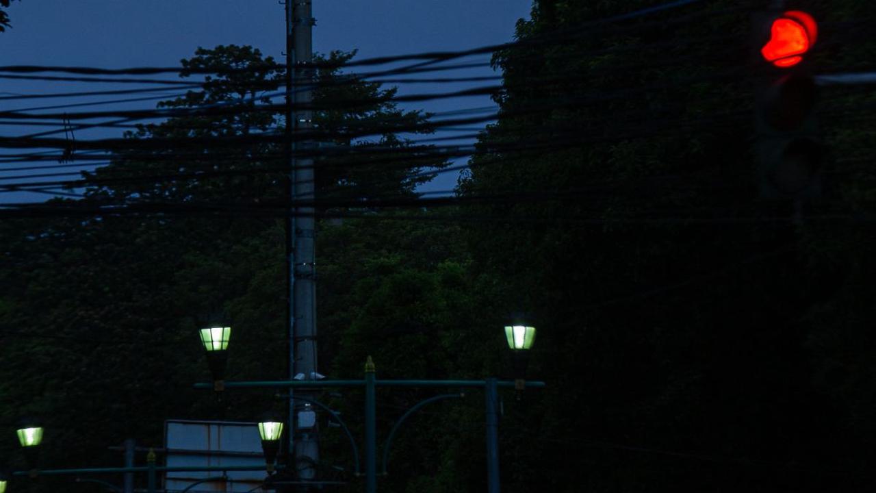 Blue Moon adalah Bulan Purnama ketiga dalam satu musim yang memiliki empat Bulan Purnama.<br>