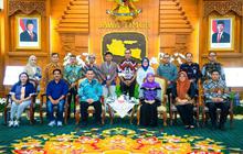 Khofifah Dorong Sinergi TVRI dan Daerah Sukseskan Siaran Piala Dunia 2026