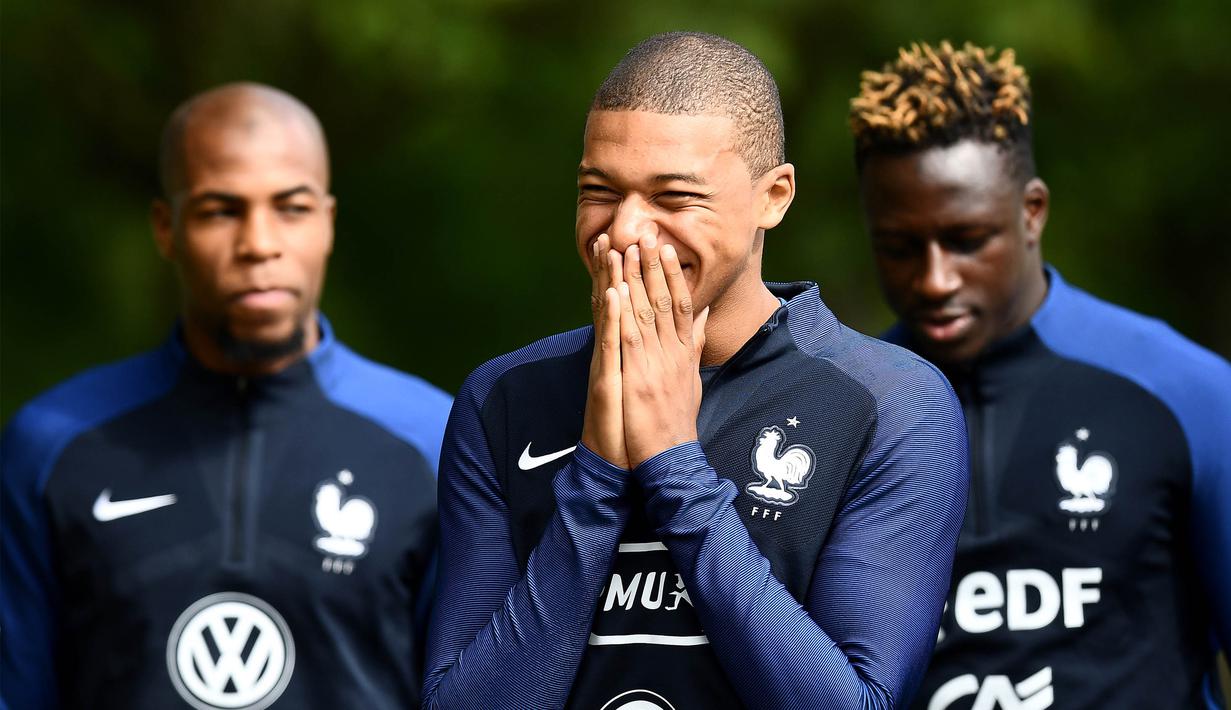 Pada 2017 bersama timnas Prancis, Kylian Mbappe  telah bermain sebanyak empat kali. (AFP/Franck Fife)