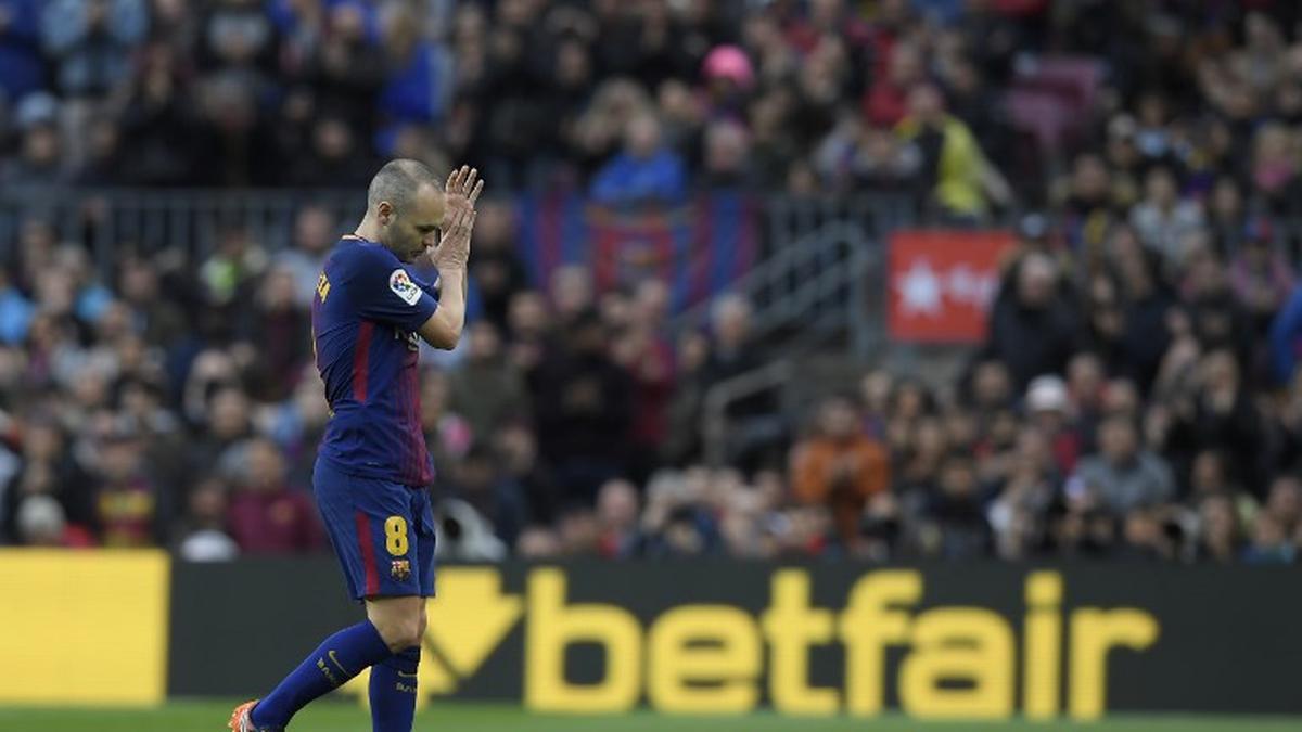 Iniesta Masih Terbuka untuk Tinggalkan Barcelona