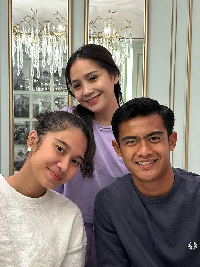 6 Potret Pratama Arhan dan Azizah Salsha Main ke Rumah Raffi Ahmad, Jenguk Cipung