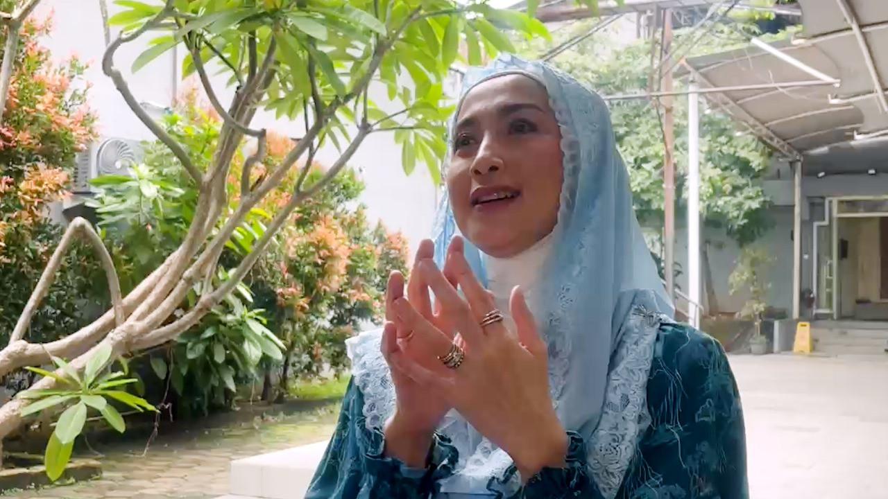 Desy Ratnasari saat ditemui di Kawasan Tendean, Jakarta Selatan, Senin (3/2/2025).